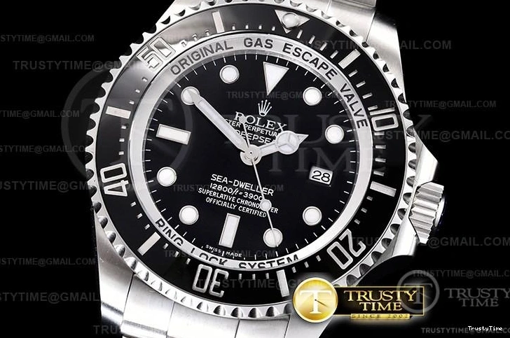 0113 ROLSD093 – Deep Sea Dweller Black Contemporary 1015